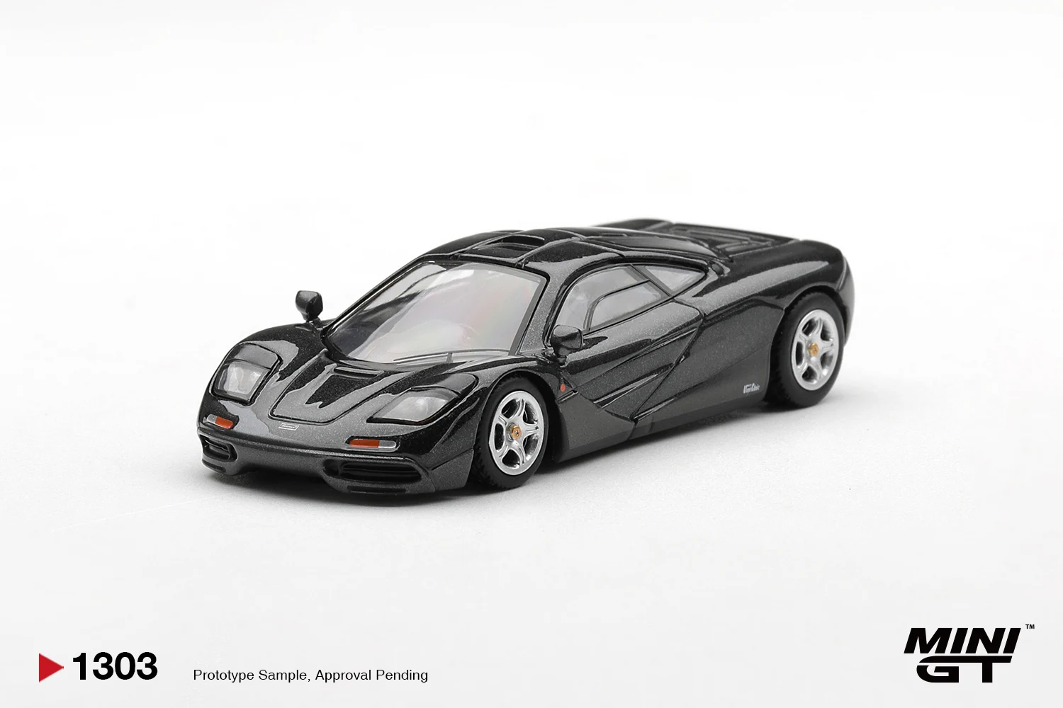 MINIGT 1/64 McLaren F1 Blue Black Metallic MGT01303-CH Cars Alloy Diecast…